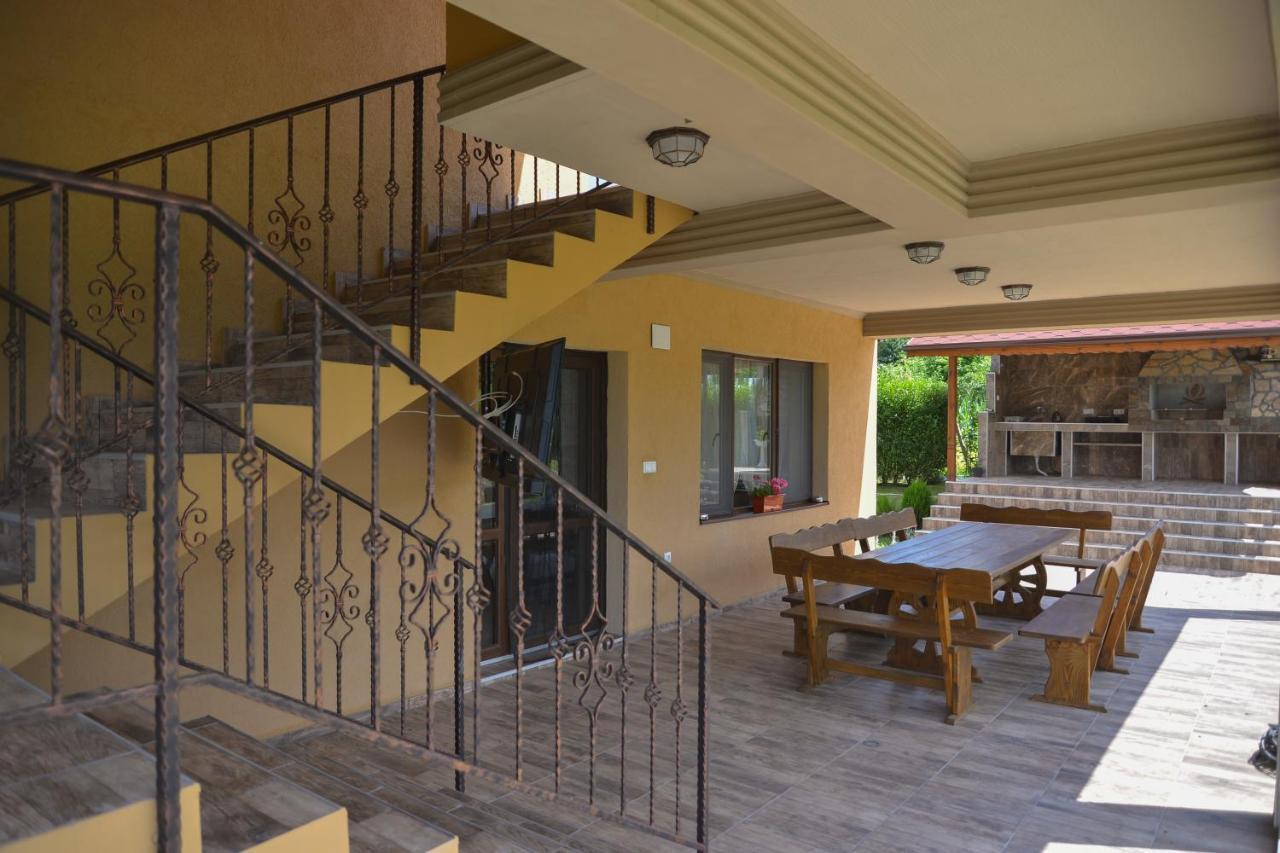 Guest House Erida Trastenik Buitenkant foto
