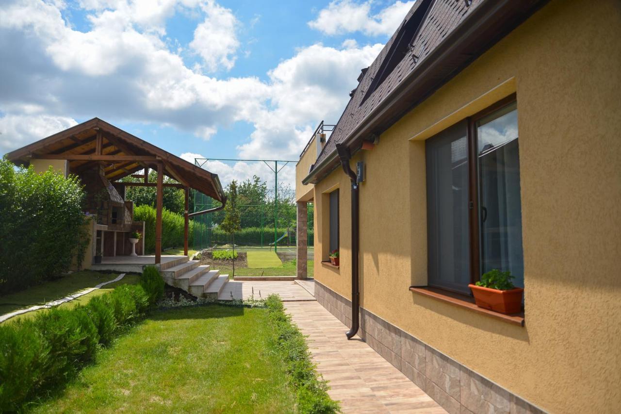 Guest House Erida Trastenik Buitenkant foto