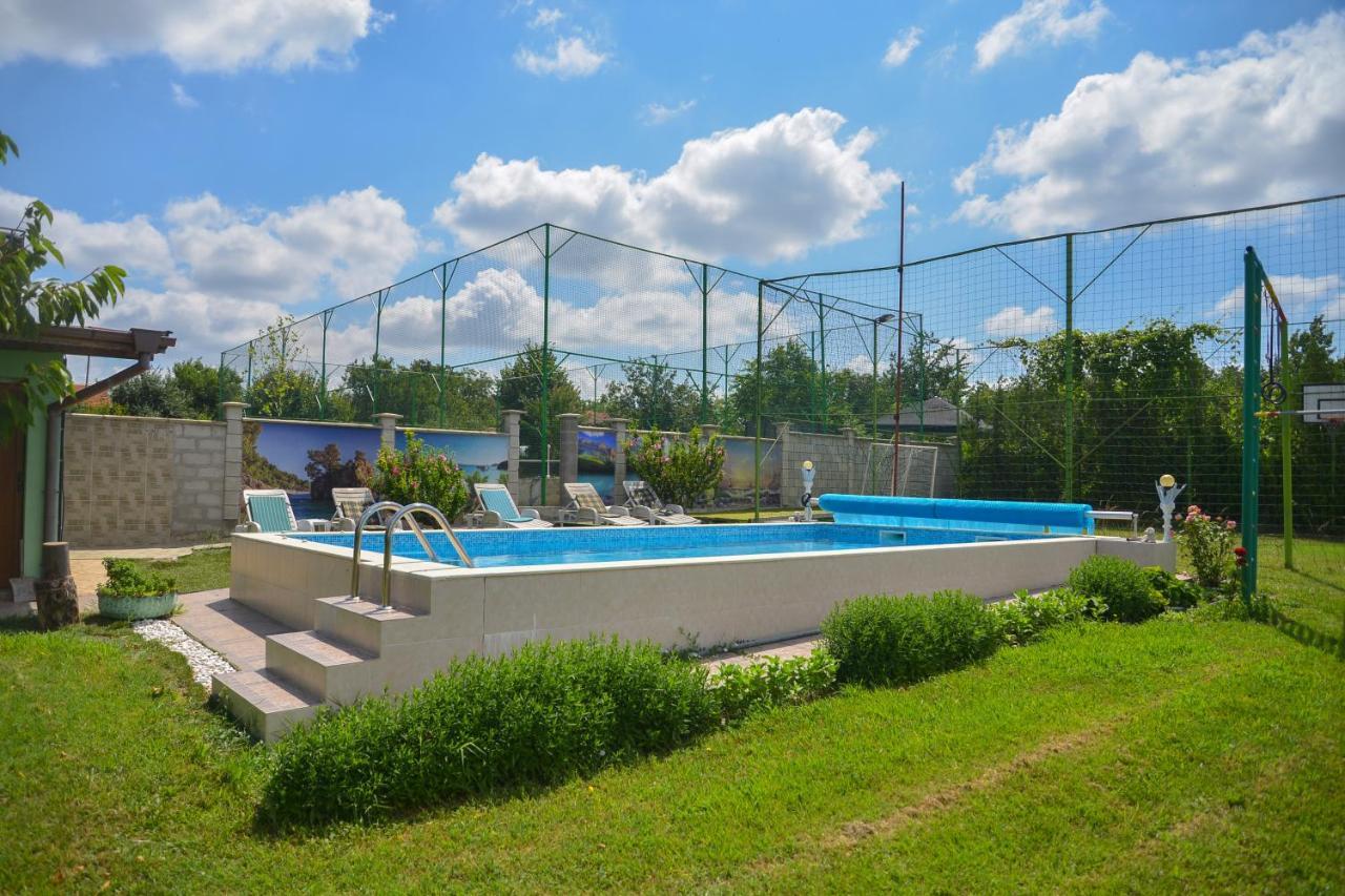 Guest House Erida Trastenik Buitenkant foto
