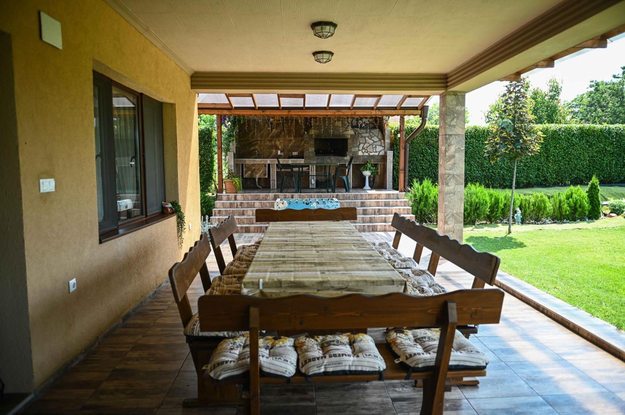 Guest House Erida Trastenik Buitenkant foto